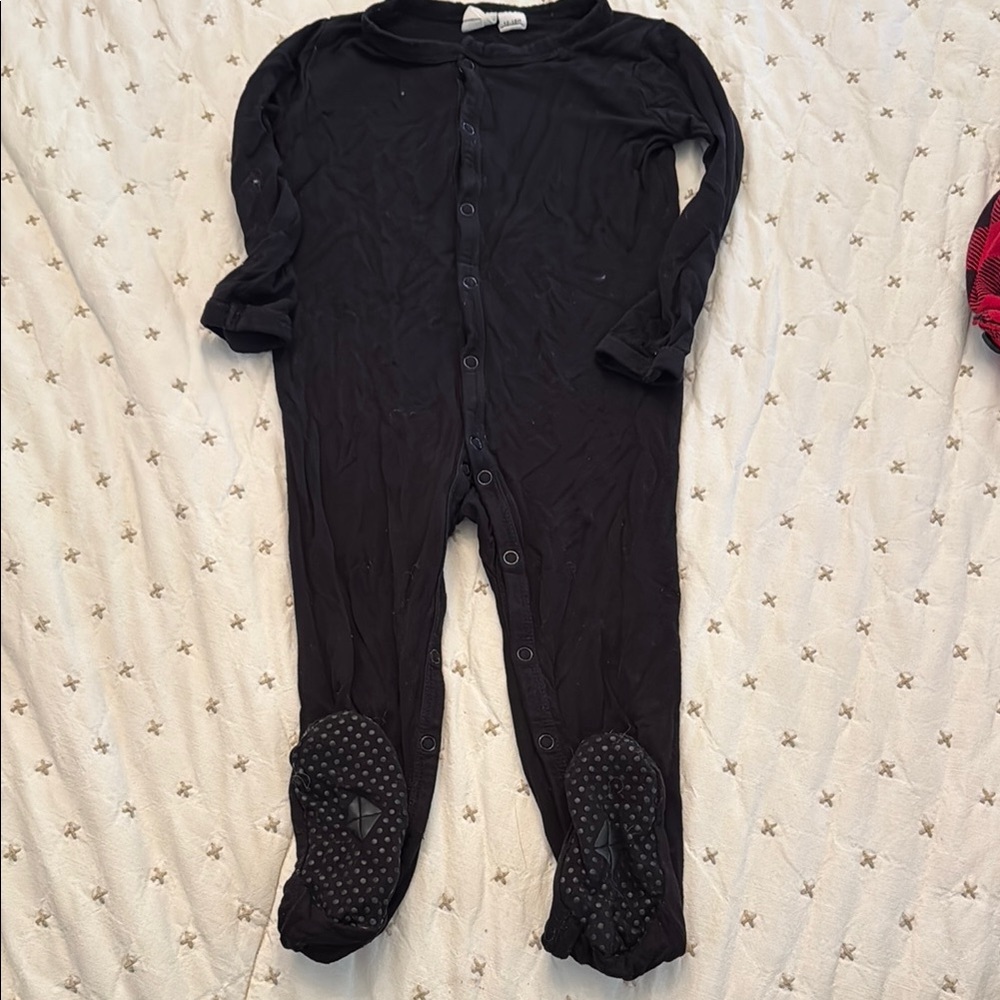 Kyte BABY Black Kids Footie Pajamas
